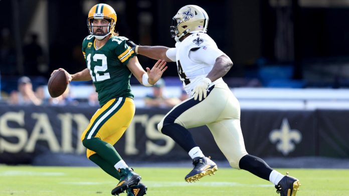 packers-qb-aaron-rodgers-provides-a-perfectly-good-excuse-for-his-first-interception-against-the-saints