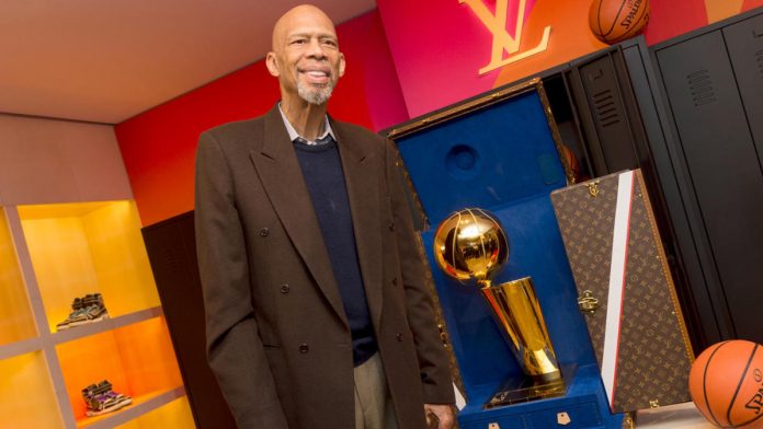 kareem-abdul-jabbar-on-lebron-james-potentially-breaking-his-scoring-record:-‘i’m-excited-to-see-it-happen’