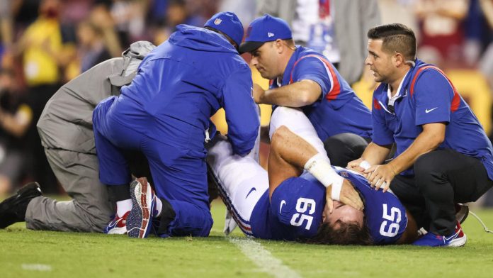 giants-offensive-lineman-nick-gates-suffers-leg-fracture-in-first-quarter-vs.-washington