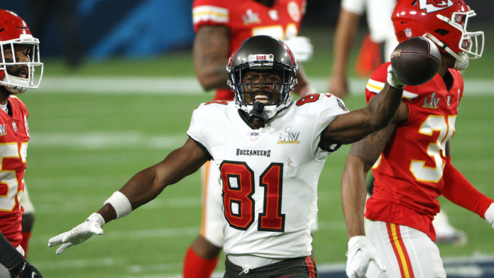 buccaneers-place-antonio-brown-on-reserve/-covid-19-list;-status-for-week-3-showdown-at-rams-in-question