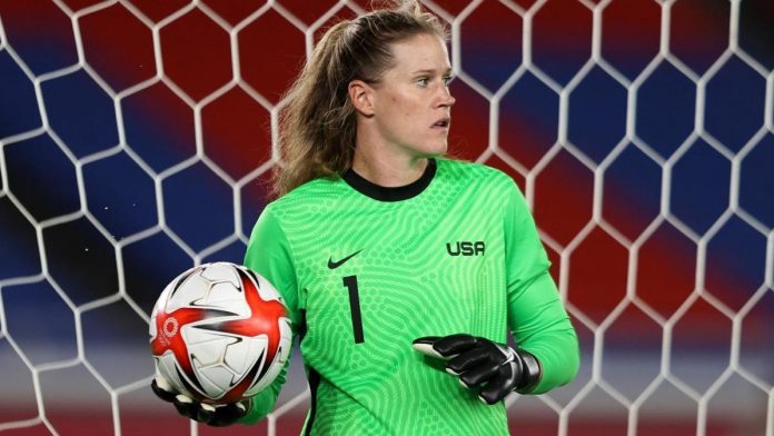 uswnt-goalkeeper-alyssa-naeher-says-basketball-was-her-‘first-love,’-wanted-to-play-at-uconn-as-a-kid