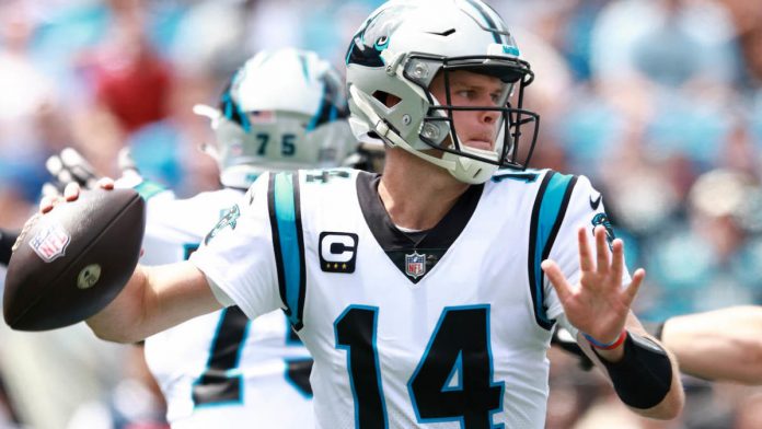 panthers-at-texans-picks:-point-spread,-total,-player-props,-trends-for-‘thursday-night-football’-in-week-3