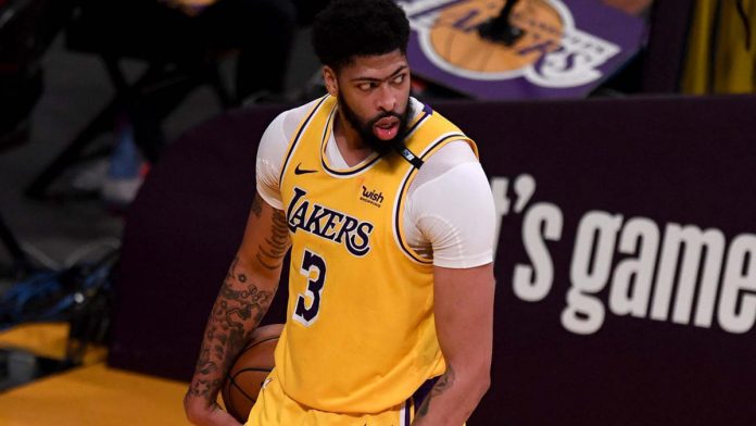 lakers’-anthony-davis-looks-physically-‘imposing’-heading-into-training-camp,-according-to-coach-frank-vogel