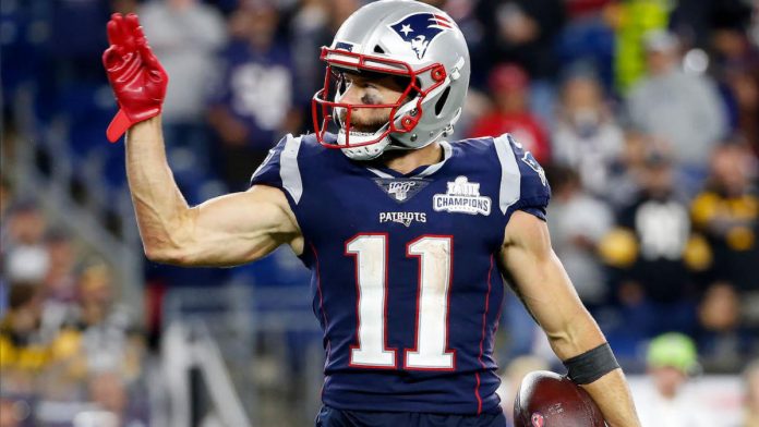 julian-edelman-compares-tom-brady-patriots-dynamic-to-having-divorced-parents-leading-up-to-week-4-showdown