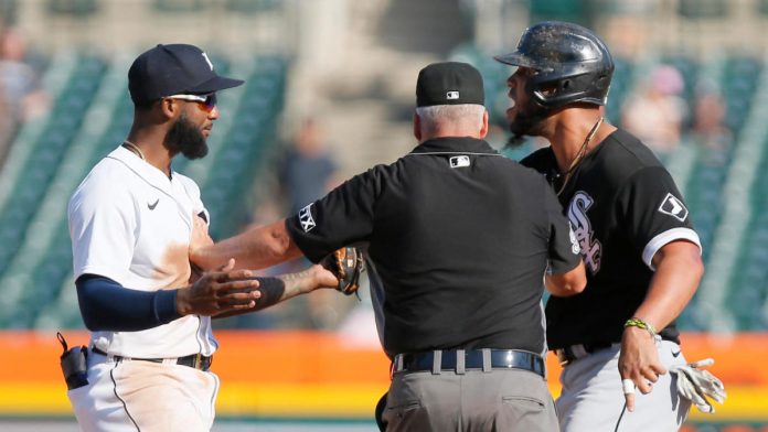 benches-clear-in-tigers-vs.-white-sox-after-jose-abreu-slides-aggressively-into-second-base