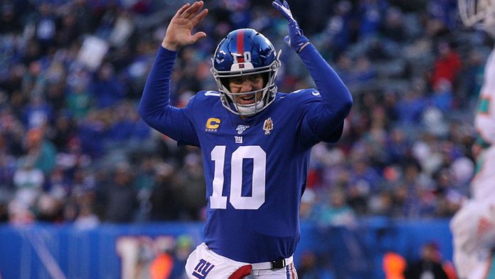 eli-manning-apologizes-for-putting-up-both-middle-fingers-during-live-broadcast-of-cowboys-vs.-eagles