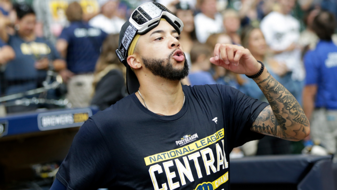 brewers’-devin-williams-out-for-playoffs-as-reliever-breaks-hand-by-punching-wall-after-nl-central-celebration