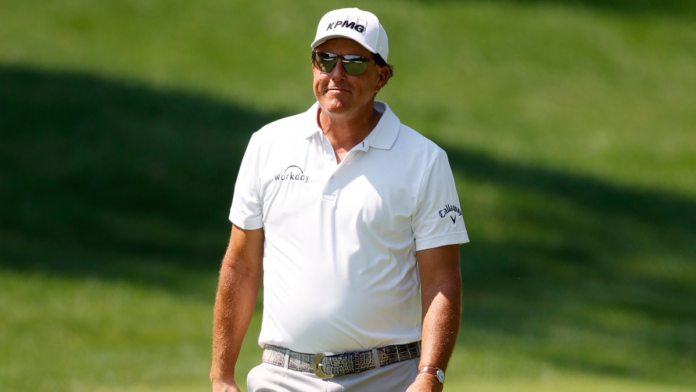 phil-mickelson-blasts-usga-for-potential-rule-limiting-the-length-of-drivers