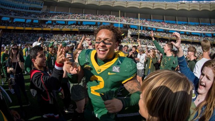 oklahoma-coach-lincoln-riley-blasts-controversial-baylor-field-goal-after-fans-had-rushed-field-in-bears’-win