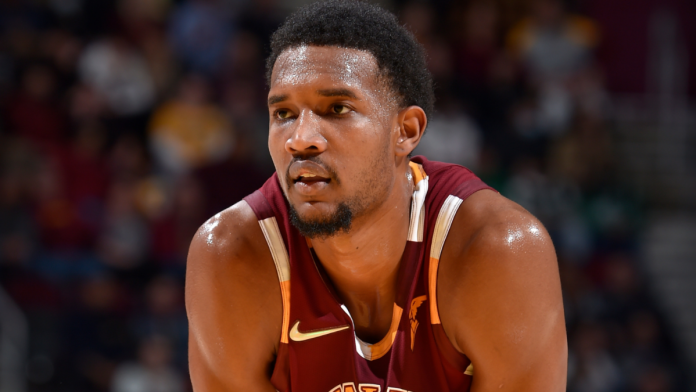 cavaliers-rookie-evan-mobley-to-miss-2-4-weeks-with-right-elbow-sprain