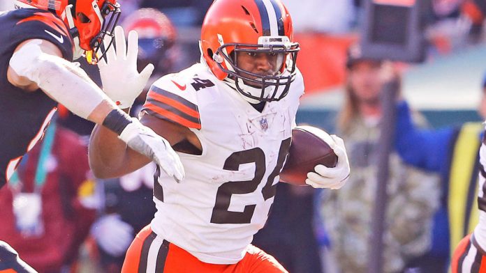 browns-activate-nick-chubb,-demetric-felton-off-covid-19-list-in-time-for-week-11-matchup-vs.-lions