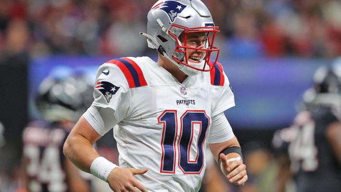 patriots’-mac-jones-becomes-only-the-third-rookie-qb-in-nfl-history-to-pull-off-this-rare-feat