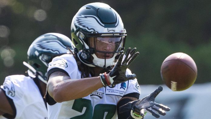 eagles’-avonte-maddox-signs-three-year-extension-reportedly-worth-$22.5-million