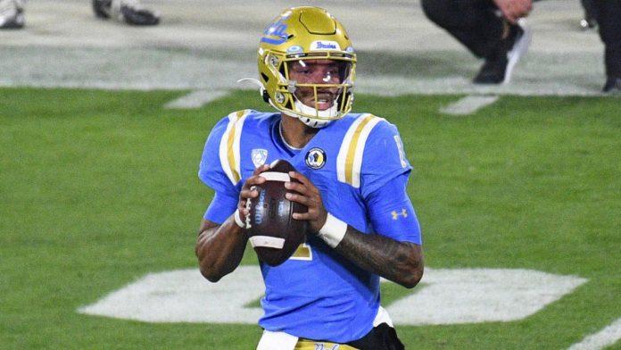 watch:-ucla’s-dorian-thompson-robinson-signs-autograph-for-fan-after-scoring-touchdown-vs.-usc