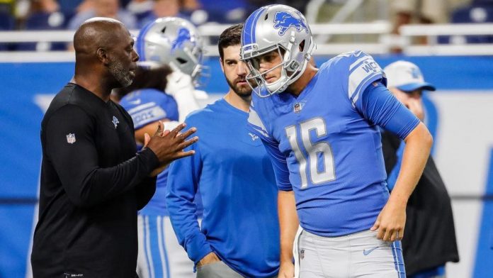 lions-coach-dan-campbell-not-reshuffling-coaching-staff-in-season,-but-changes-likely-in-2022