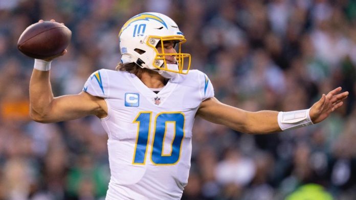 nfl-dfs,-chargers-vs.-steelers:-top-draftkings,-fanduel-daily-fantasy-football-picks-for-sunday-night-football